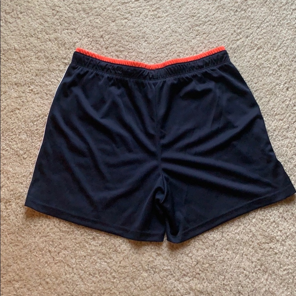 Workout shorts - Picture 2 of 3